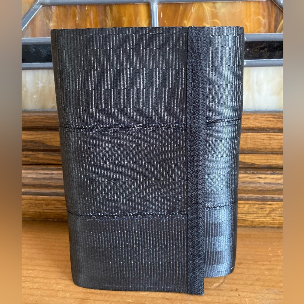 VEUC Harveys Black Snap Wallet